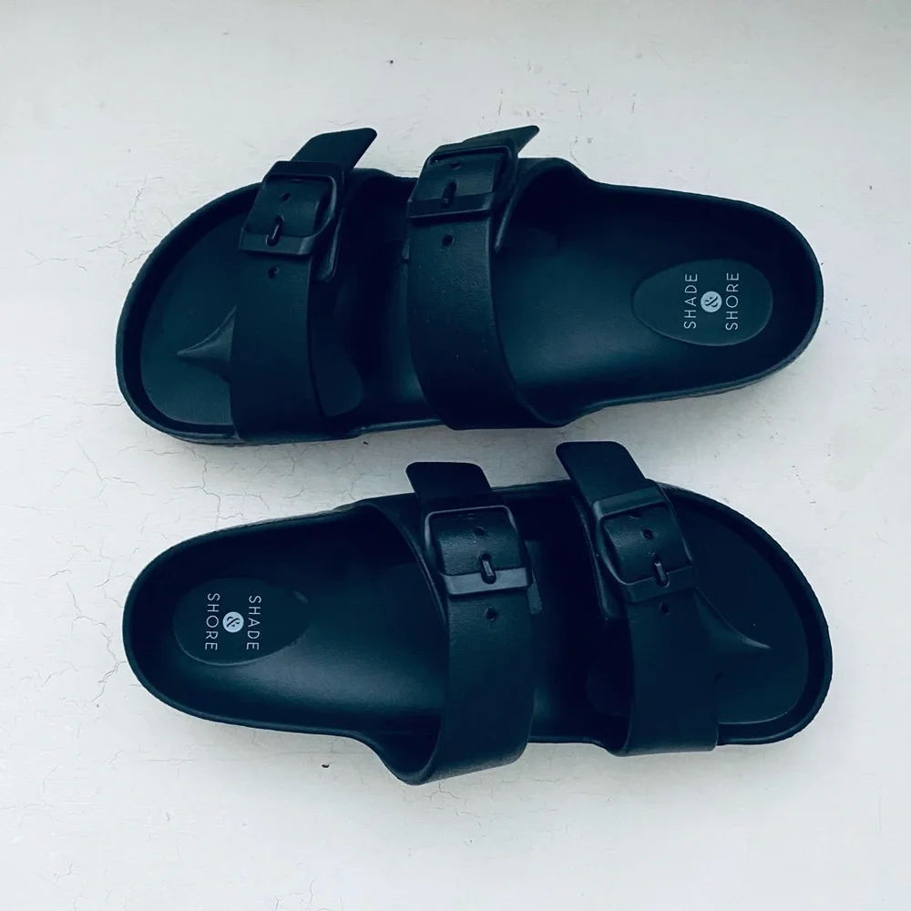Shade & Shore Sandals - Picture 3 of 4